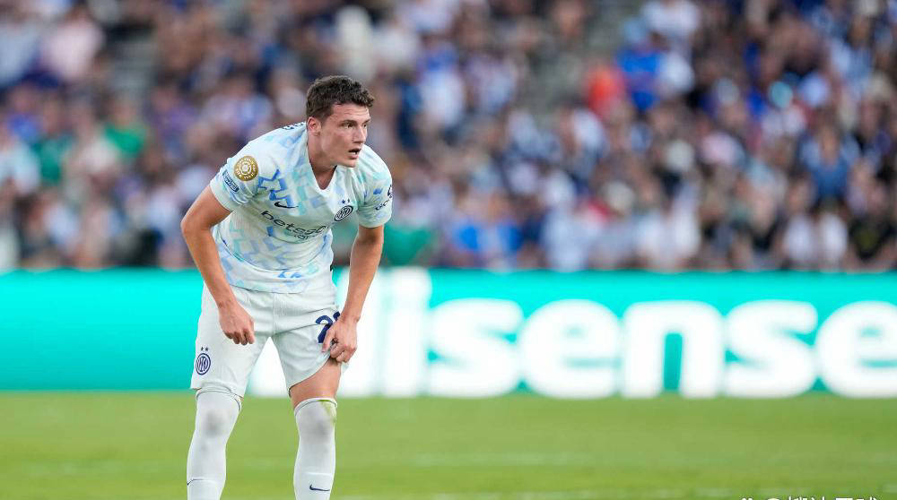 世俱杯再现惊险一战！欧冠亚军险被绝杀，最后时刻两次失误令球迷揪心